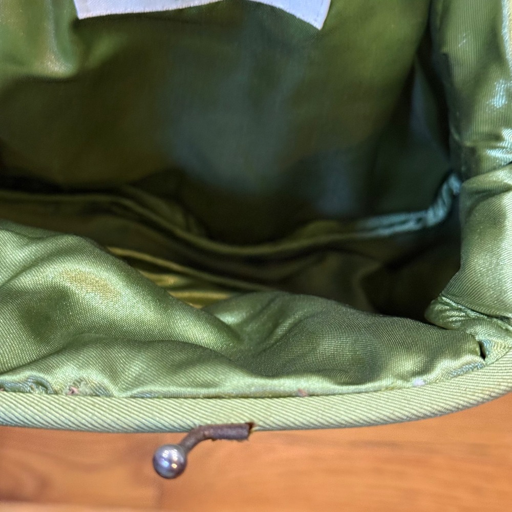 Crabtree & Evelyn London Lime Green Ribbed Satin Kiss Lock Makeup Bag Clutch - Picture 7 of 9